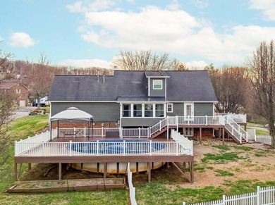 Welcome to 867 Foxglove Lane--where space, style, and location - photo 6