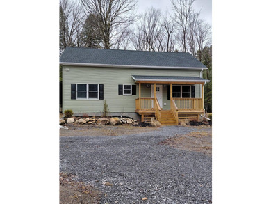 TAXES REDUCED!!!! Move right into this BRAND NEW home! Built - photo 11