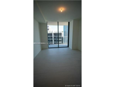 Beautiful 1 BED + DEN/ 2 BATH! Partial Water View!!!
Rented