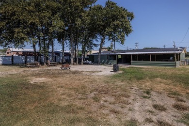 Great location, property has over 2 and a half acres with so - photo 18