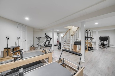 This property offers exclusive access to a private sandy bay - photo 22
