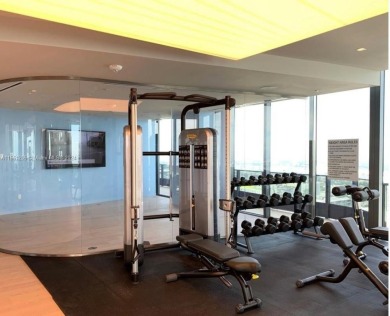 Beautiful 1 BED + DEN/ 2 BATH! Partial Water View!!!
Rented