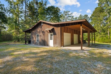 Traditional Southern Style Lake Home - photo 29
