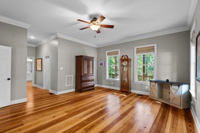 Traditional Southern Style Lake Home - photo 20