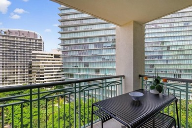 Fabulous 12th floor 1 bedroom 1.5 bath unit at Ritz-Carlton - photo 8