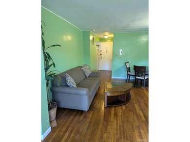 Spacious, bright, and well-maintained L-shaped studio with ample - photo 5