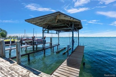 Enjoy the best of waterfront living on all-sports Lake St - photo 23