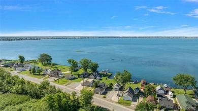 Enjoy the best of waterfront living on all-sports Lake St - photo 27