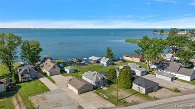 Enjoy the best of waterfront living on all-sports Lake St - photo 29