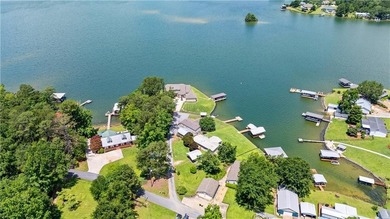 Looking for your personal waterfront oasis? The home features 3 - photo 40