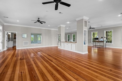 Traditional Southern Style Lake Home - photo 12
