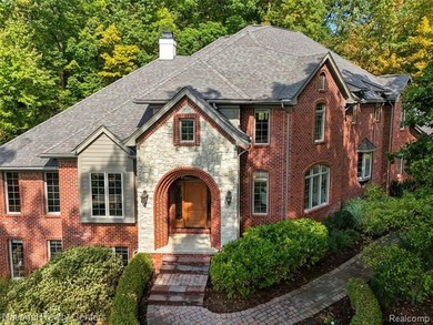 Walters Lake Home Active Under Contract in Clarkston Michigan