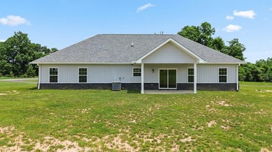 Brand new construction in a highly desirable lake community! - photo 8