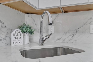 Stunning newly renovated home located in the heart of Newport - photo 4