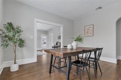 Stunning newly renovated home located in the heart of Newport - photo 7