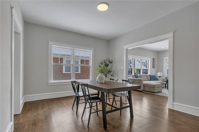 Stunning newly renovated home located in the heart of Newport - photo 9