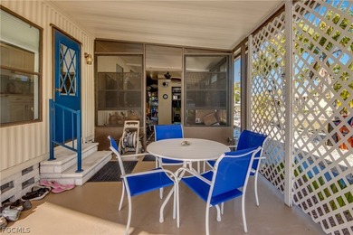 Welcome to island living in the highly sought-after Pine Island - photo 4