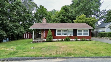 WOW! SPECTACULAR RENOVATED RANCH STYLE HOME LOCATED WITH PRIVACY - photo 1