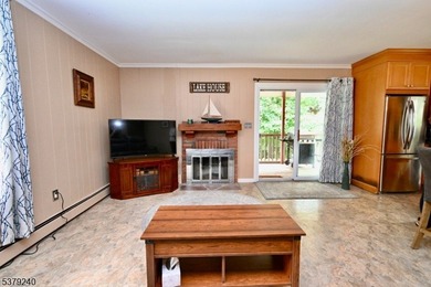 WOW! SPECTACULAR RENOVATED RANCH STYLE HOME LOCATED WITH PRIVACY - photo 3