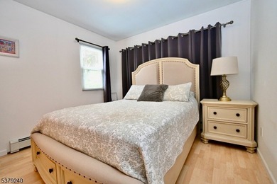 WOW! SPECTACULAR RENOVATED RANCH STYLE HOME LOCATED WITH PRIVACY - photo 7