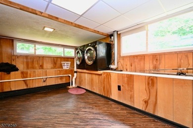 WOW! SPECTACULAR RENOVATED RANCH STYLE HOME LOCATED WITH PRIVACY - photo 10