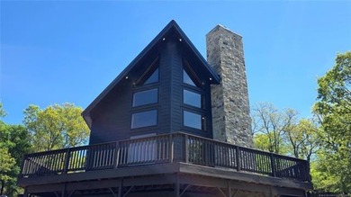 Discover a rare opportunity to own a luxury waterfront retreat - photo 4