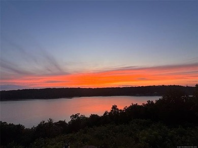 Discover a rare opportunity to own a luxury waterfront retreat - photo 6
