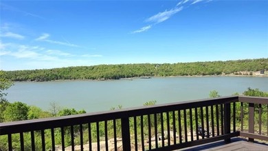 Discover a rare opportunity to own a luxury waterfront retreat - photo 8