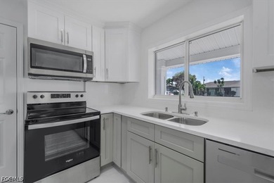 BACK ON THE MARKET - AMAZING 3BR/2BA home in SE Cape Coral! - photo 10