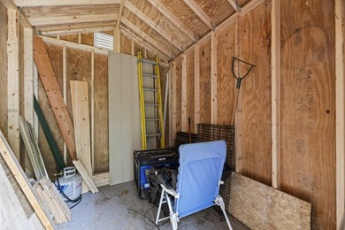Escape to your own private off-grid retreat with owned water - photo 18