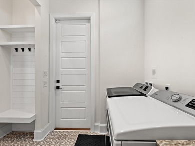 Located in the gated Ocean Villas at 67th community, home to - photo 30