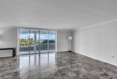 A Rare Beachfront Setting with Direct Ocean Views This - photo 3