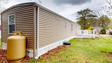 Welcome to easy, low-maintenance living in this well-kept 1985 - photo 7