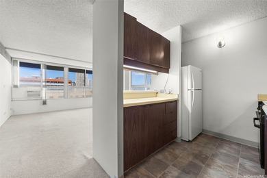 Enjoy the best of urban island living at Punahou Tower! This - photo 5