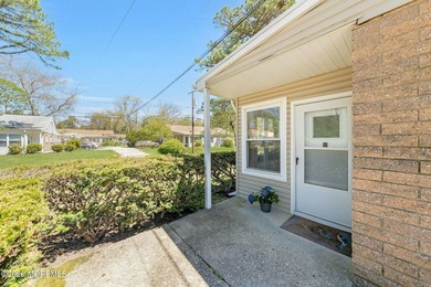 Bright and inviting, this two-bedroom, one-bath home in Cedar - photo 1