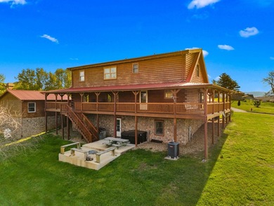 ** FRESHLY PAINTED EXTERIOR** Welcome to 811 Pinnacle Dr - a - photo 4
