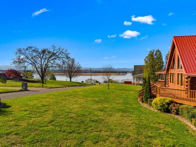 ** FRESHLY PAINTED EXTERIOR** Welcome to 811 Pinnacle Dr - a - photo 5