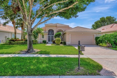 (private lake, pond, creek) Home For Sale in Boynton Beach Florida