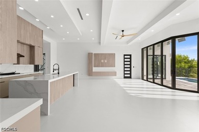 Luxury Waterfront Masterpiece | Direct Gulf Access. Discover an - photo 12
