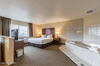 Exciting Investment Opportunity: Quality Inn Hotel at the mouth - photo 14