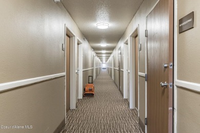 Exciting Investment Opportunity: Quality Inn Hotel at the mouth - photo 18