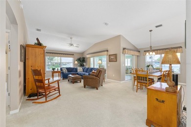 WOW, this villa has it all - Central location *between the - photo 8