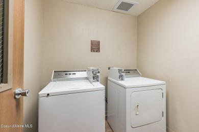 Exciting Investment Opportunity: Quality Inn Hotel at the mouth - photo 20