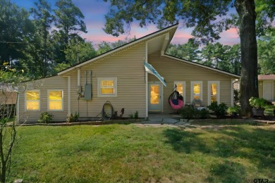 Lake Home For Sale in Chandler, Texas