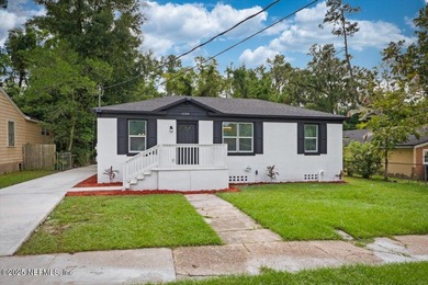 St. Johns River Home Sale Pending in Jacksonville Florida