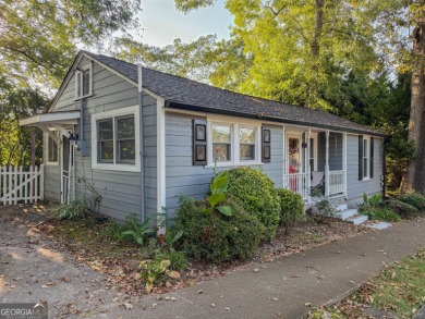 Lake Acworth Home Sale Pending in Acworth Georgia