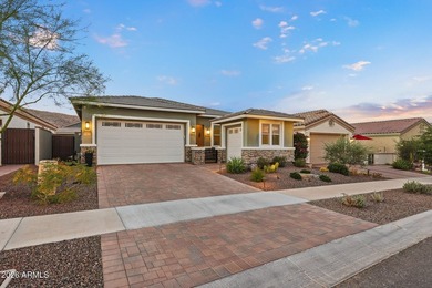 UPGRADES BEYOND asking price! Beautifully finished & decked out - photo 1