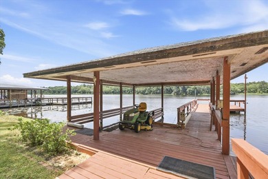 Lake Talquin lakefront home, 3BR/2.5BA+ an office. Enjoy a - photo 42