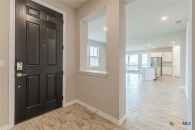 Incredible Ownership Opportunity - Charming Cottage with no rear - photo 4