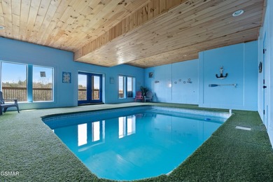 Stunning Mountain & Lake View Retreat Near Douglas Lake: Proven - photo 22